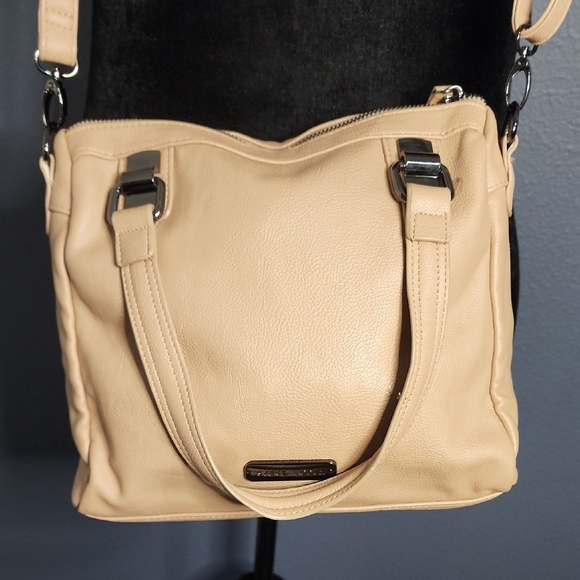 Steve Madden Beige Quilted Crossbody Bag - Picture 3 of 8